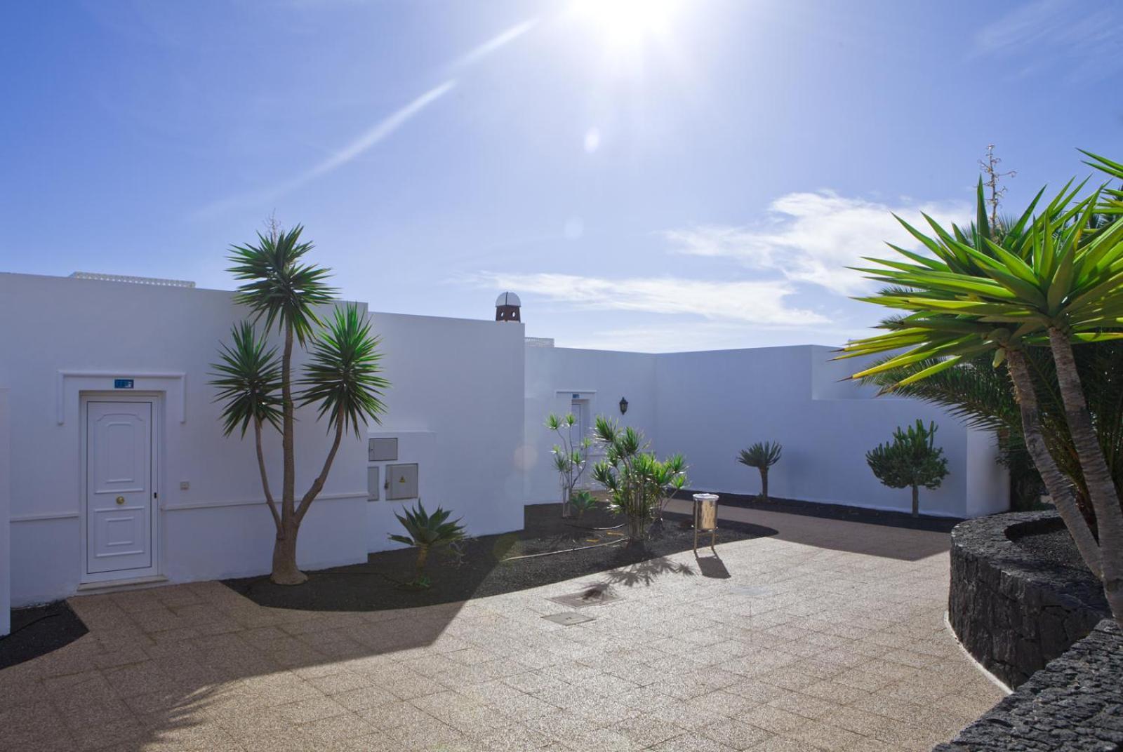 Aparthotel Livvo Coloradamar Playa Blanca (Lanzarote)